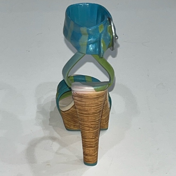 Just The Right Shoe by Raine Blue and Green Sandal - Picture 4 of 10